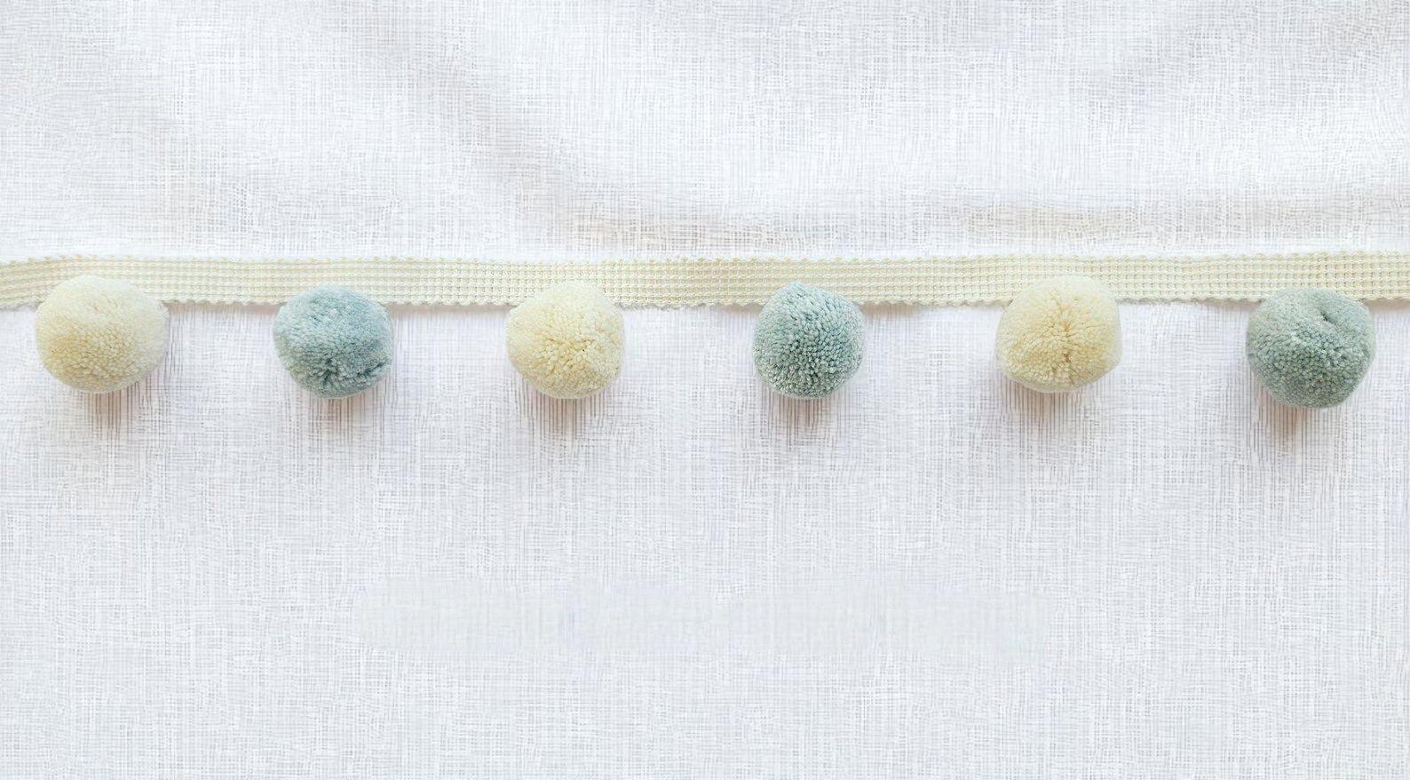 China blue and ivory pom pom trim,  pom pom trim, pom pom fringe, pom pom fringes, bobble trim, pom pom garland, cushion pom pom, pom poms