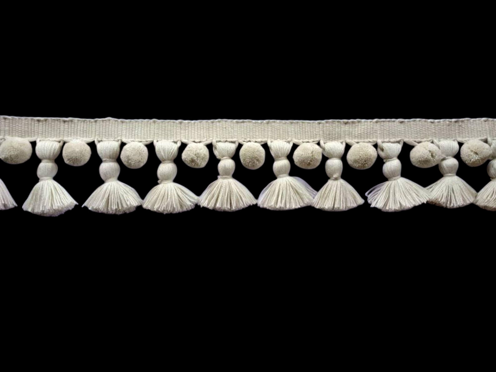 decorative trim UK, pom pom ribbon, pom pom trim UK, tassel trim UK, tassel edging, ivory pom pom tassel trim