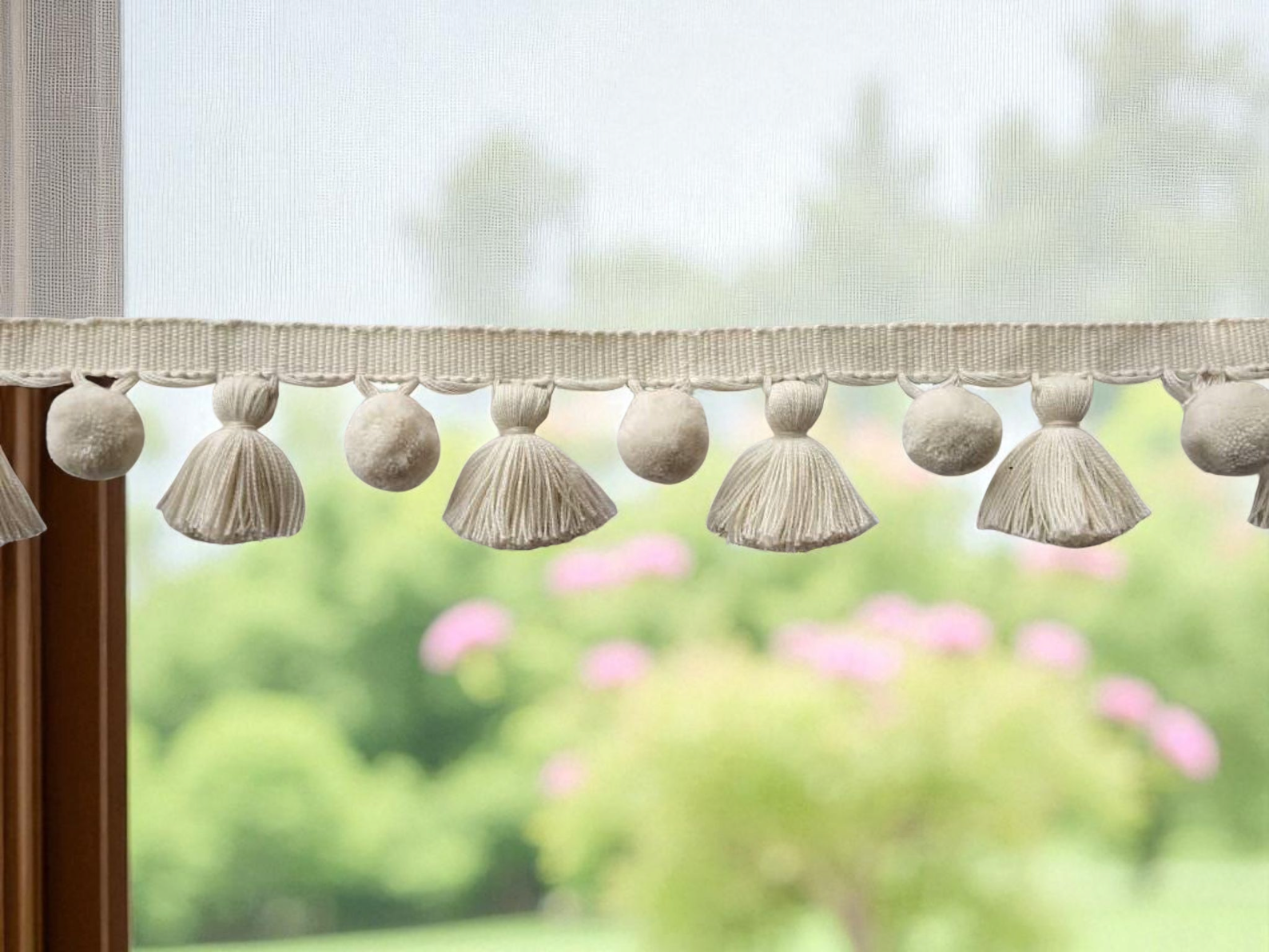ivory tassel trim, tassel trim, lampshade trimmings, lampshade trim, lampshade fringe, bobble trim, pom pom trim, pom pom tassel garland