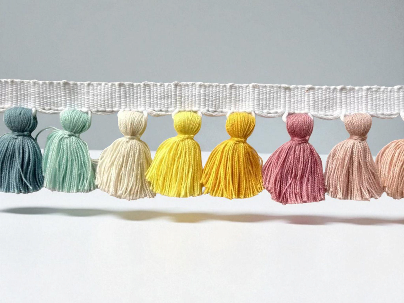 Tassel fringe trim, tassel trim, tassel trim by the yard, tassel fringe, trim for cushions, trim for curtains, fringe trim, tassels