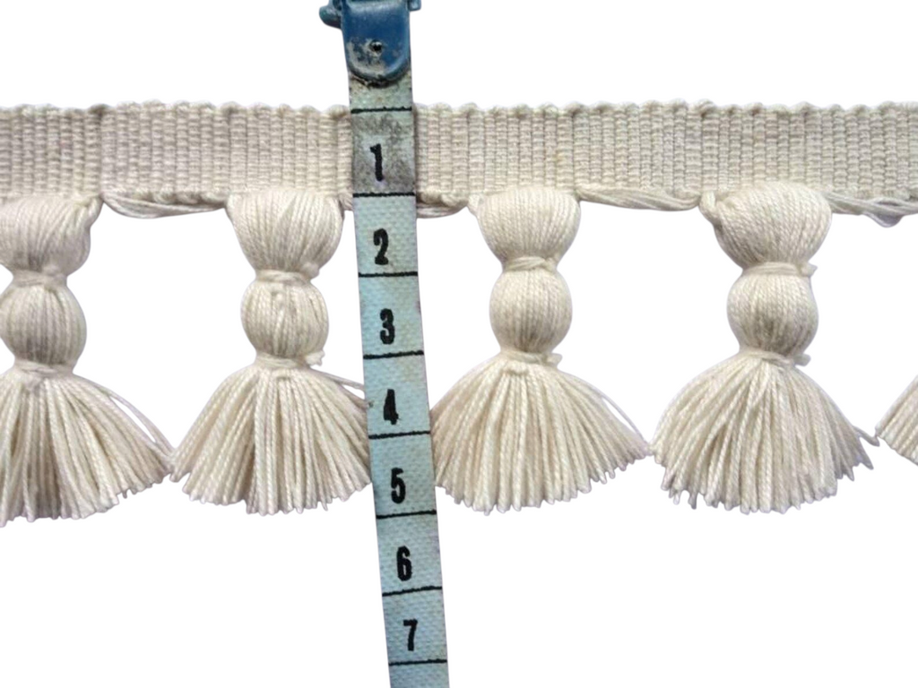 Ivory Tassel trim, tassel trim by the yard, tassel fringe, trim for cushions, gifts for dad, trim for dress, fringe trim, wall art