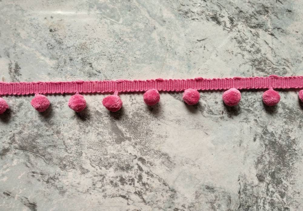 Pom pom trim Raspberry 1.2cm/ 0.47 inches