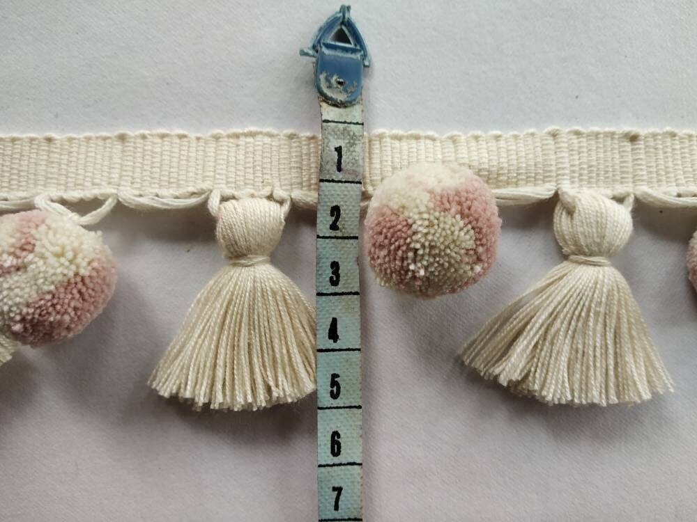 tassel and trims, tassel trim, pom pom trim, trims by the yard, lace, trim, Indian trim, home decor, trimming, pom poms, tassel, trimmings