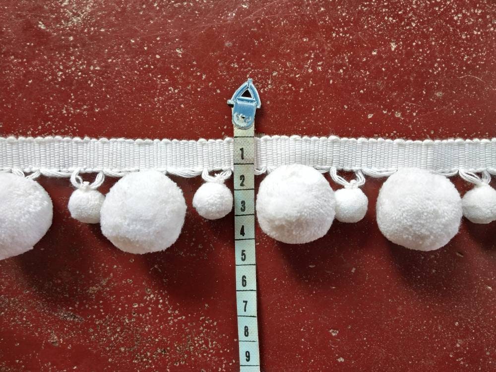 White pom poms, pom pom trim white, white color trims