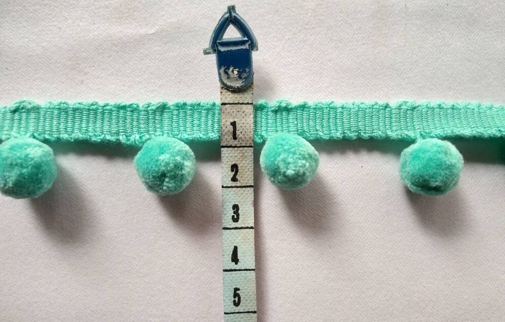 Small pom pom trim