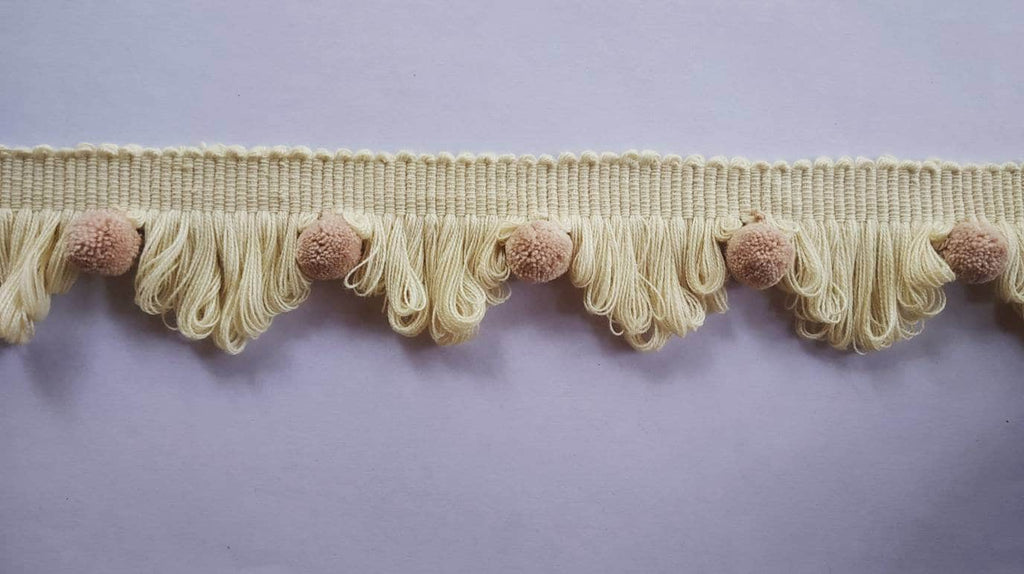 fan edge trim with pom poms, fan trim, fan edge trim, pom pom trim, bobble trim, indian trim