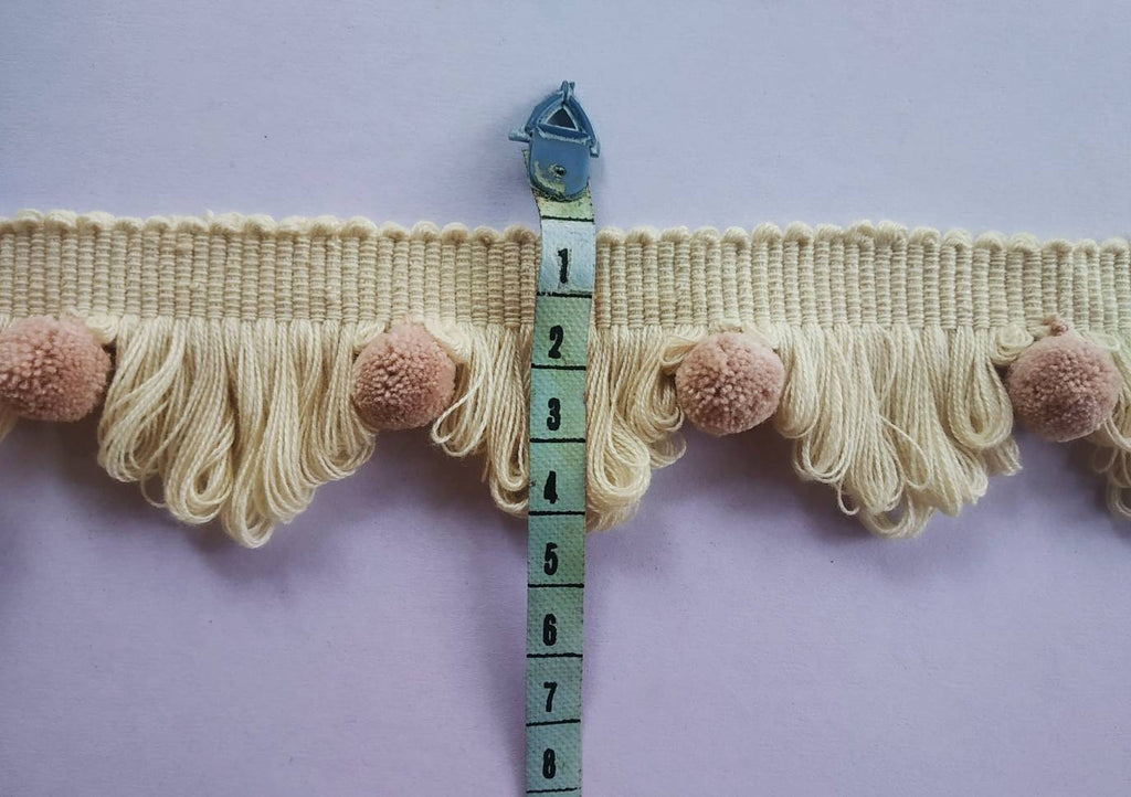 fan edge trim with pom poms, fan trim, fan edge trim, pom pom trim, bobble trim, indian trim