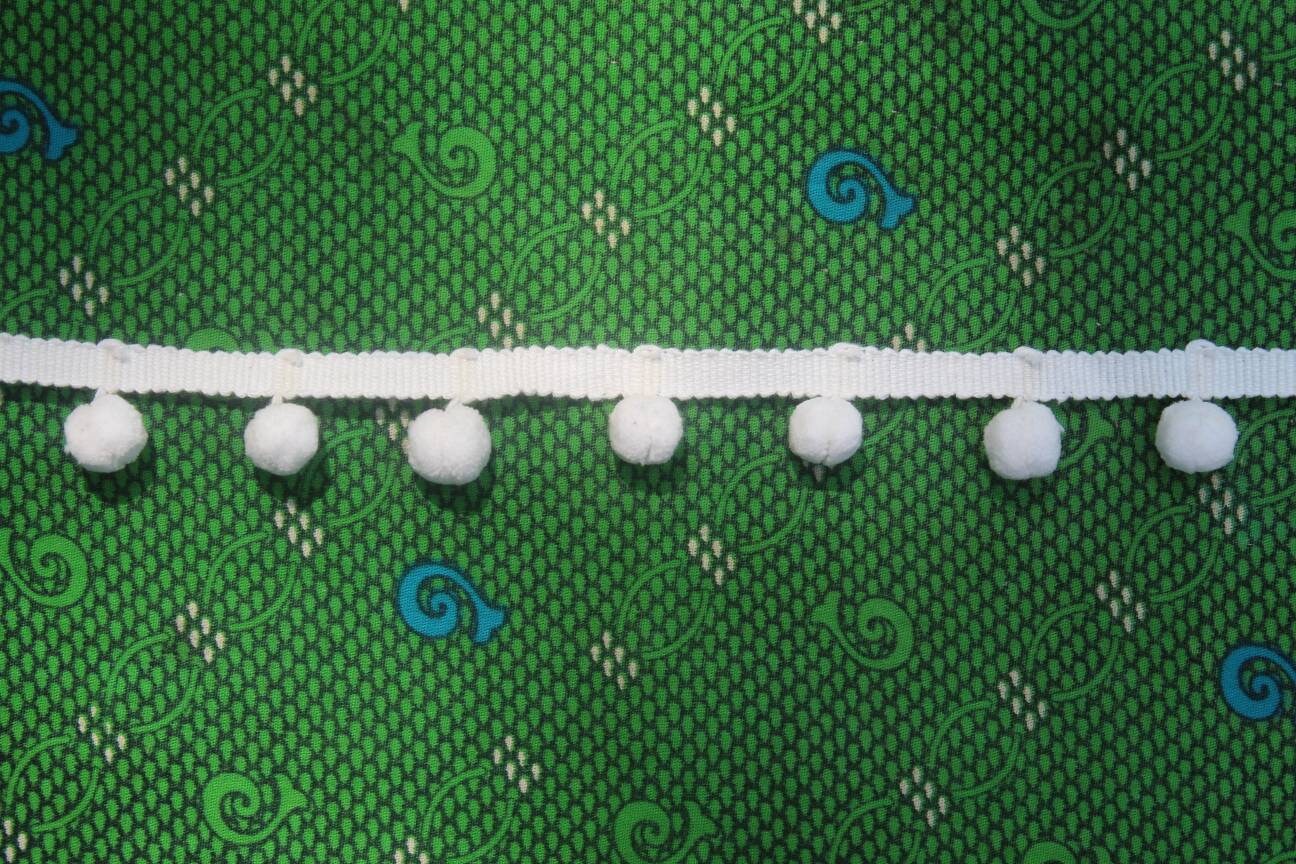 pom pom trim white, pom pom trimming, bobble fringe, bobble trim, pom pom fringe, bobble trim fringe, bobble, pom pom, lace and trims
