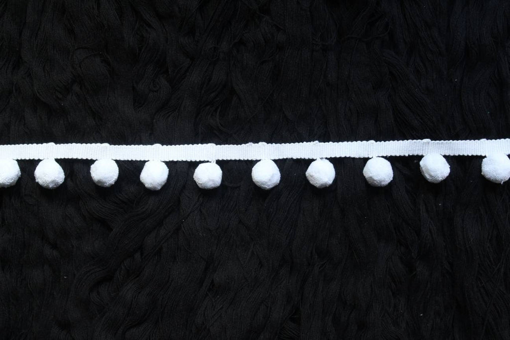 White pom pom, Fabric Sewing Accessories Pompom Trim Pom Pom Decoration Tassel Ball Fringe Ribbon Ribbon Ball Fringe, 2cm / 0.78 inches poms