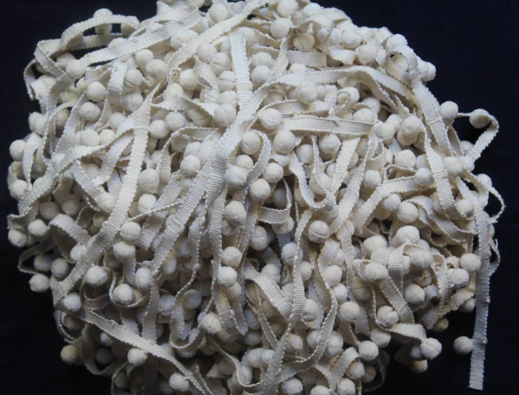 Pom Pom Trim Garland , Home Decor, Handicrafts, Accessories, Sewing Accessories, Mini pom pom, sewing trim, Ball fringe, Ivory pom poms