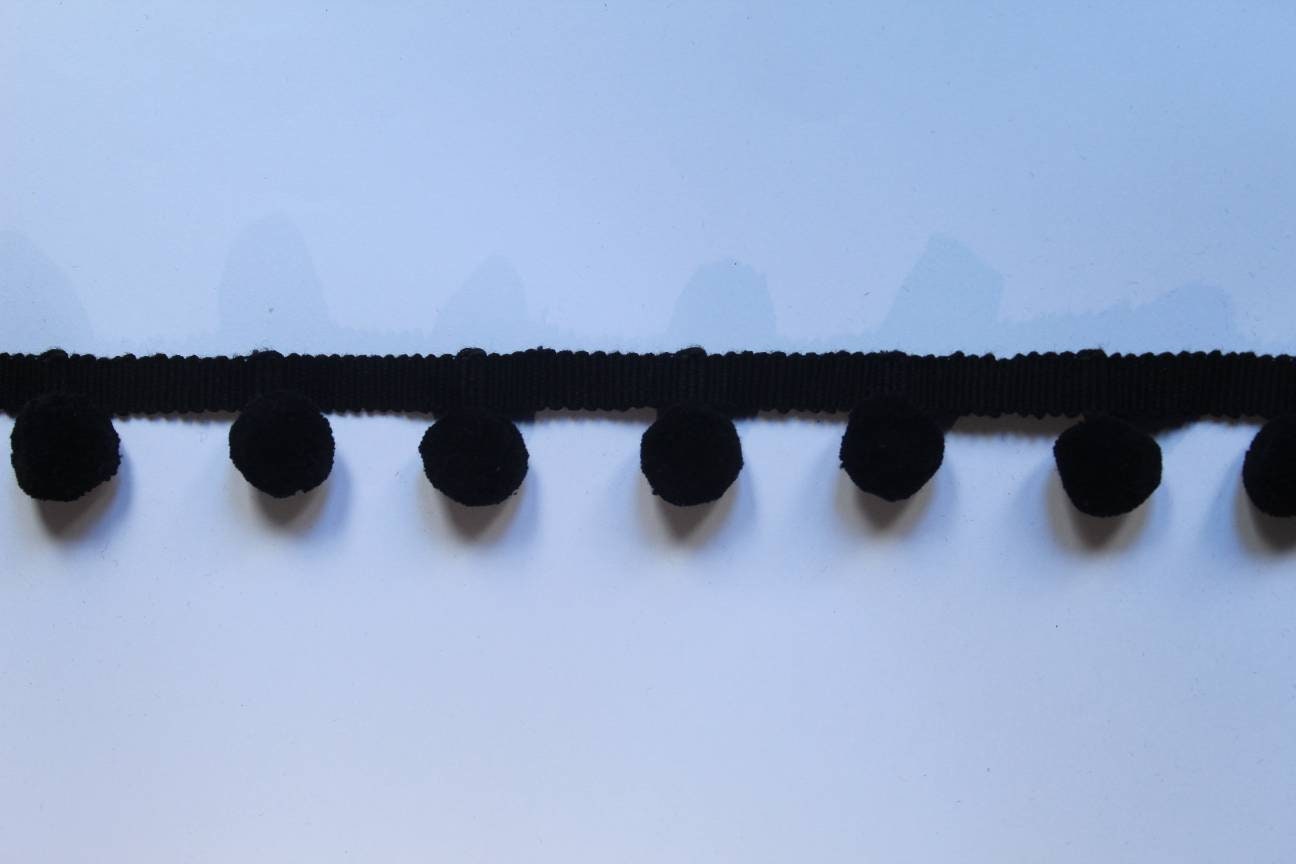 Black pom pom trim, pom pom trim, bobble trim, curtain trims, trims for curtains, pom pom garland, cotton trims, trimmings, lampshade trim