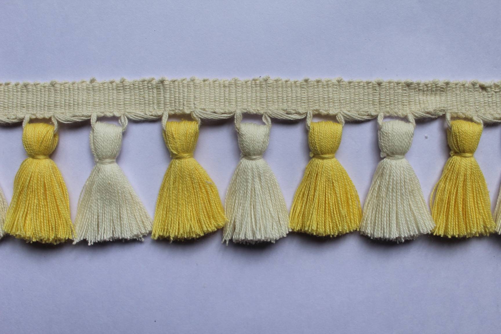 Yolk / ivory tassel trim, Tassel fringe trim, tassel trim, tassel trim by the yard, tassel fringe, trim for cushions, trim for curtains