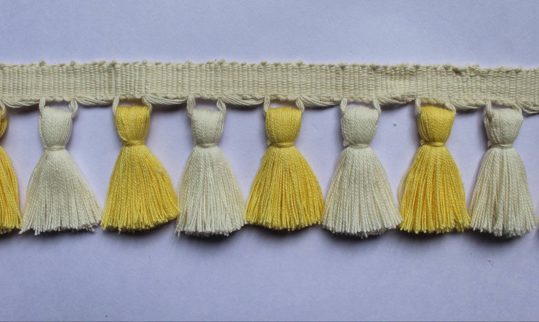 Yolk / ivory tassel trim, Tassel fringe trim, tassel trim, tassel trim by the yard, tassel fringe, trim for cushions, trim for curtains