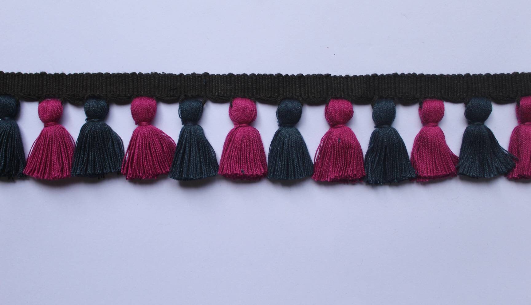 tassel trim, tasssl fringe, tassel fringe trim, fringe trim, fringe tassel, trim, home decor, tasssl and trims, trims by the yard