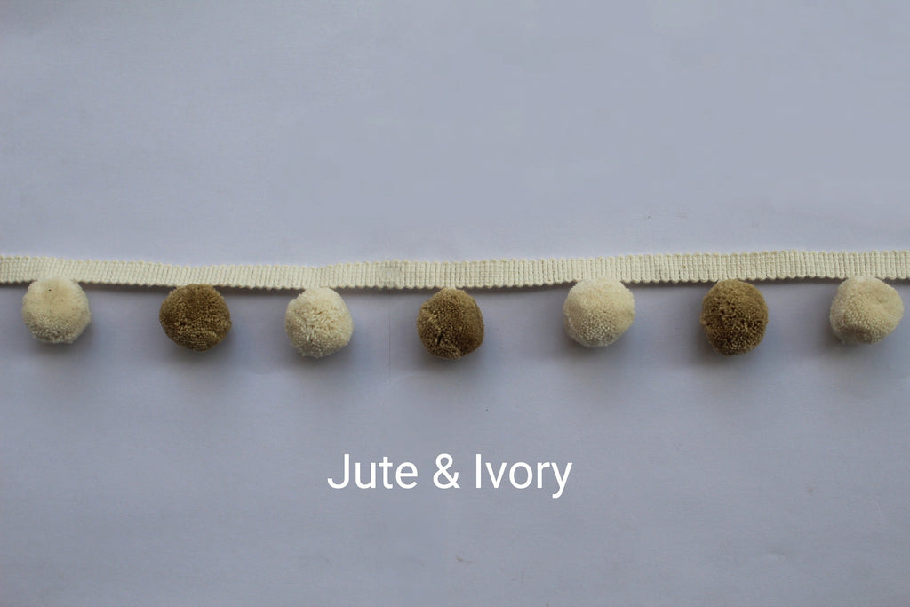Jute ivory pom pom trim, pom pom trim, bobble trim, lampshade trim, lampshade trims, lampshade trimmings, lampshade fringe, trimmings, trim