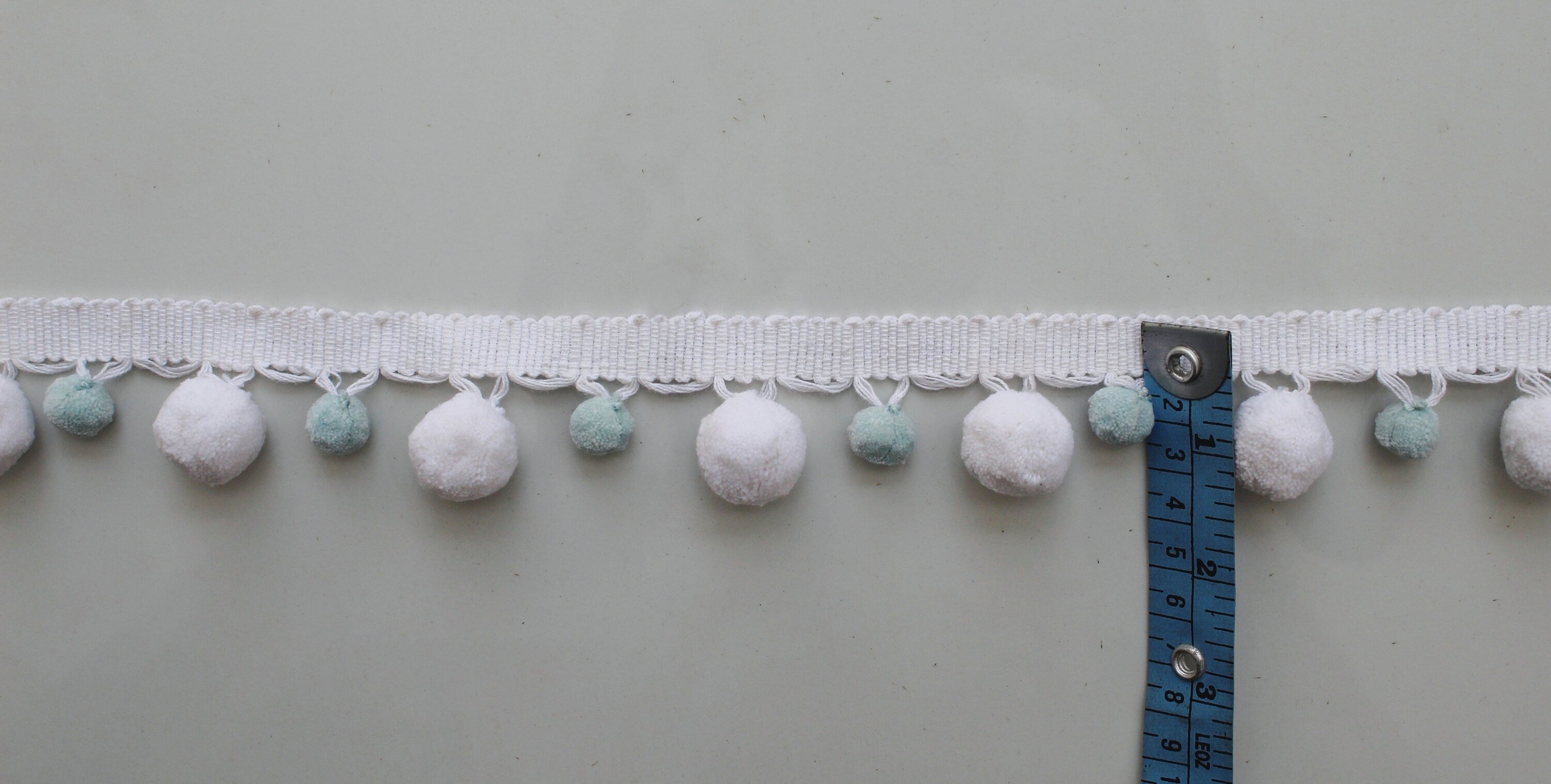 Pom Pom Trim, White pom pom Trim, Pom Pom Fringe, White trim, Trim Lot, Wholesale Trim, White, Large Pom Pom, pom pom trim, Ball fringe trim
