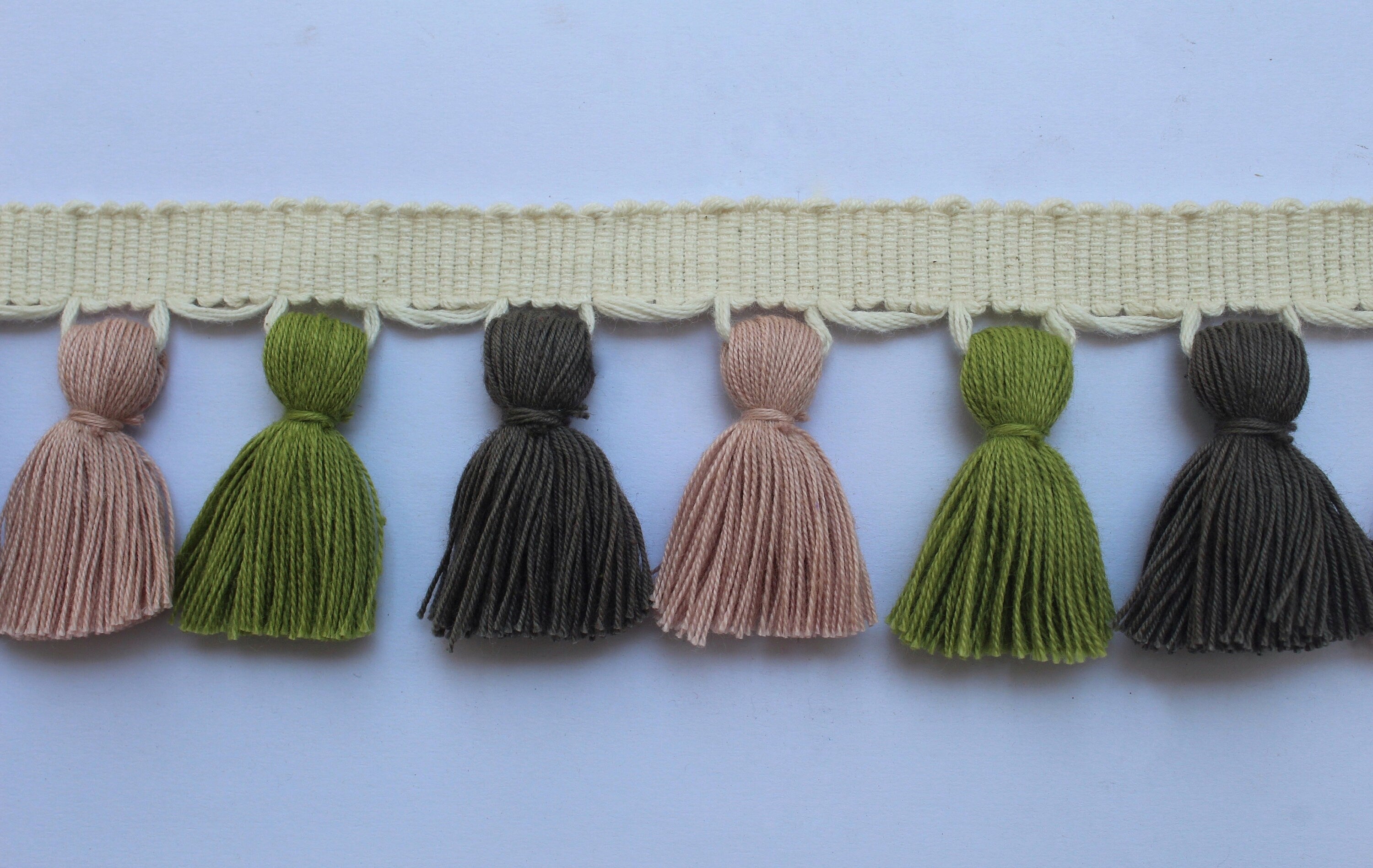Tassel fringe trim, tassel trim, tassel trim by the yard, tassel fringe, trim for cushions, trim for curtains, fringe trim, tassels