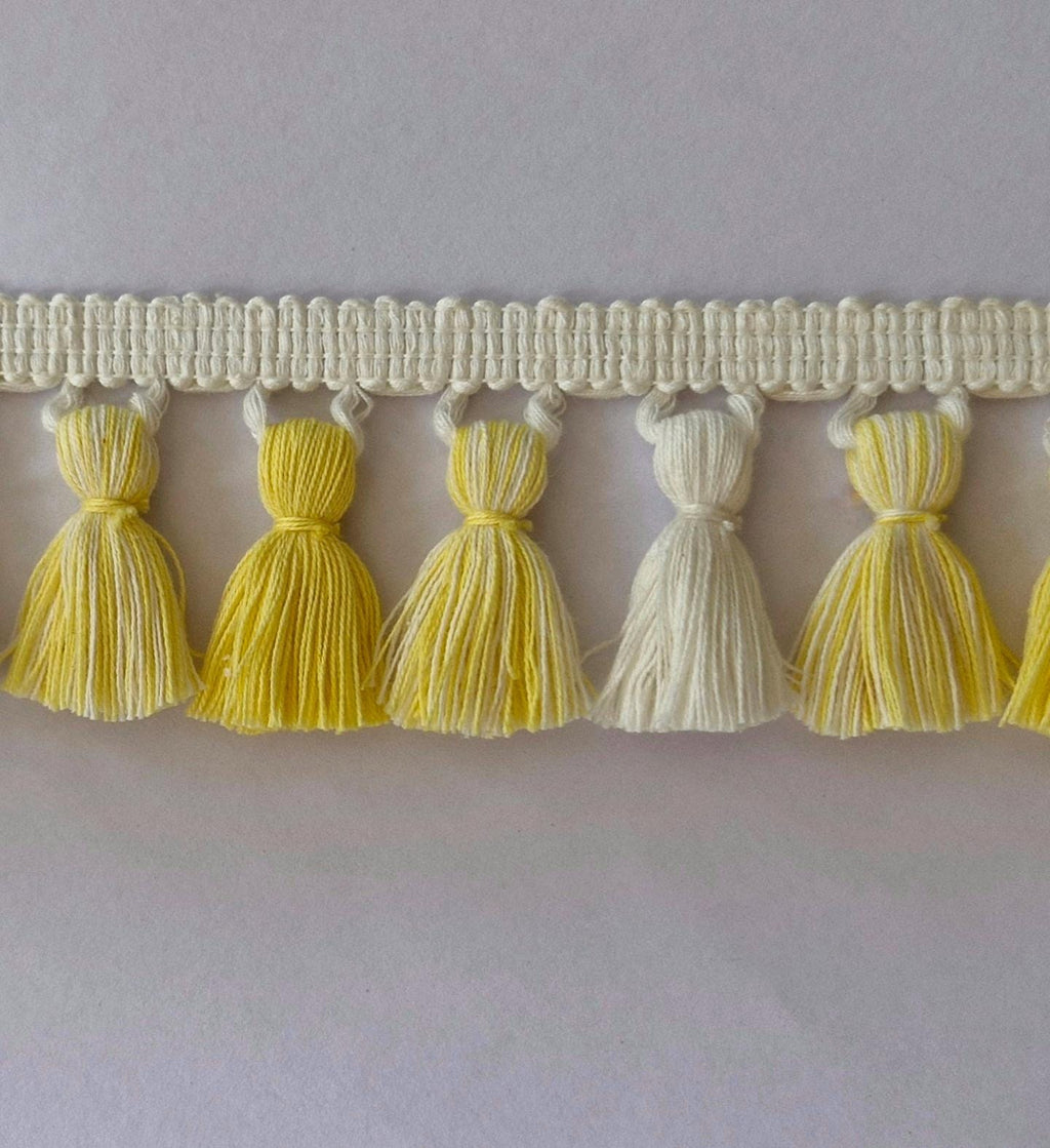 Yolk ivory tassel fringe trim, tassel trims by the yard, tassel trim, lampshade trims, tassel trim, curtain trims, trim for curtains, trims
