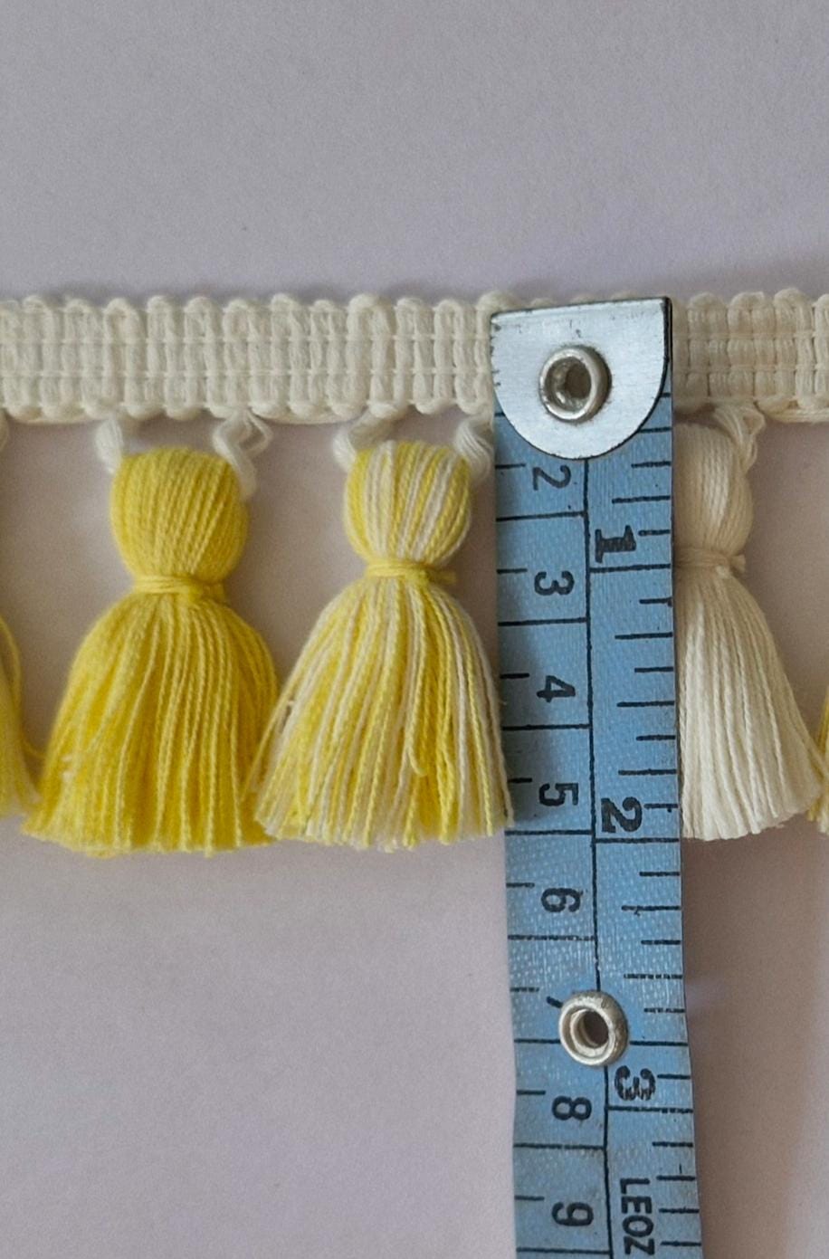 Yolk ivory tassel fringe trim, tassel trims by the yard, tassel trim, lampshade trims, tassel trim, curtain trims, trim for curtains, trims