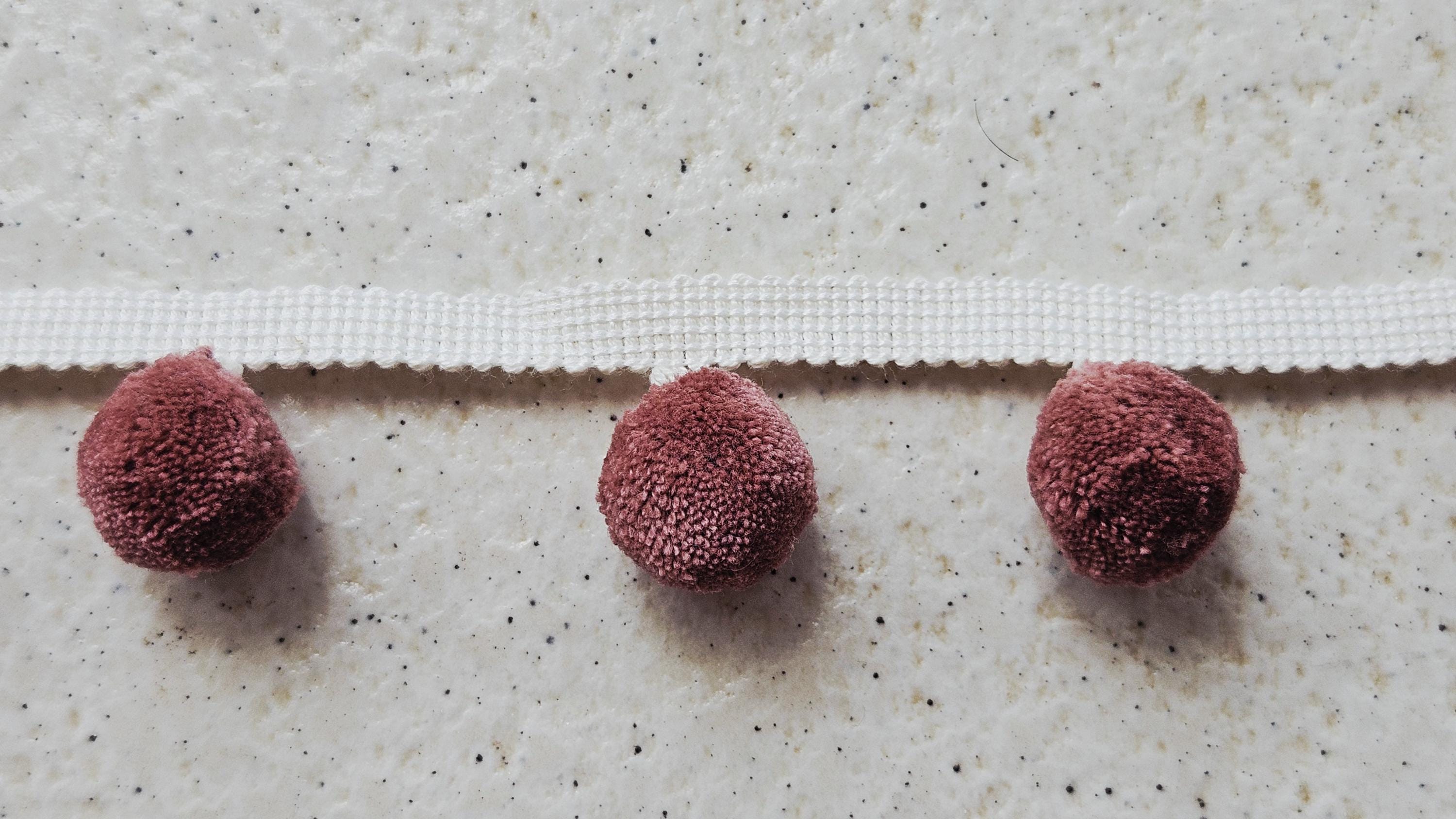 Hellebore pom pom trim, pom pom trim, pom pom for cushions, pom pom for curtains, pom pom for pillow cover, bobble trims, pom poms, fringes