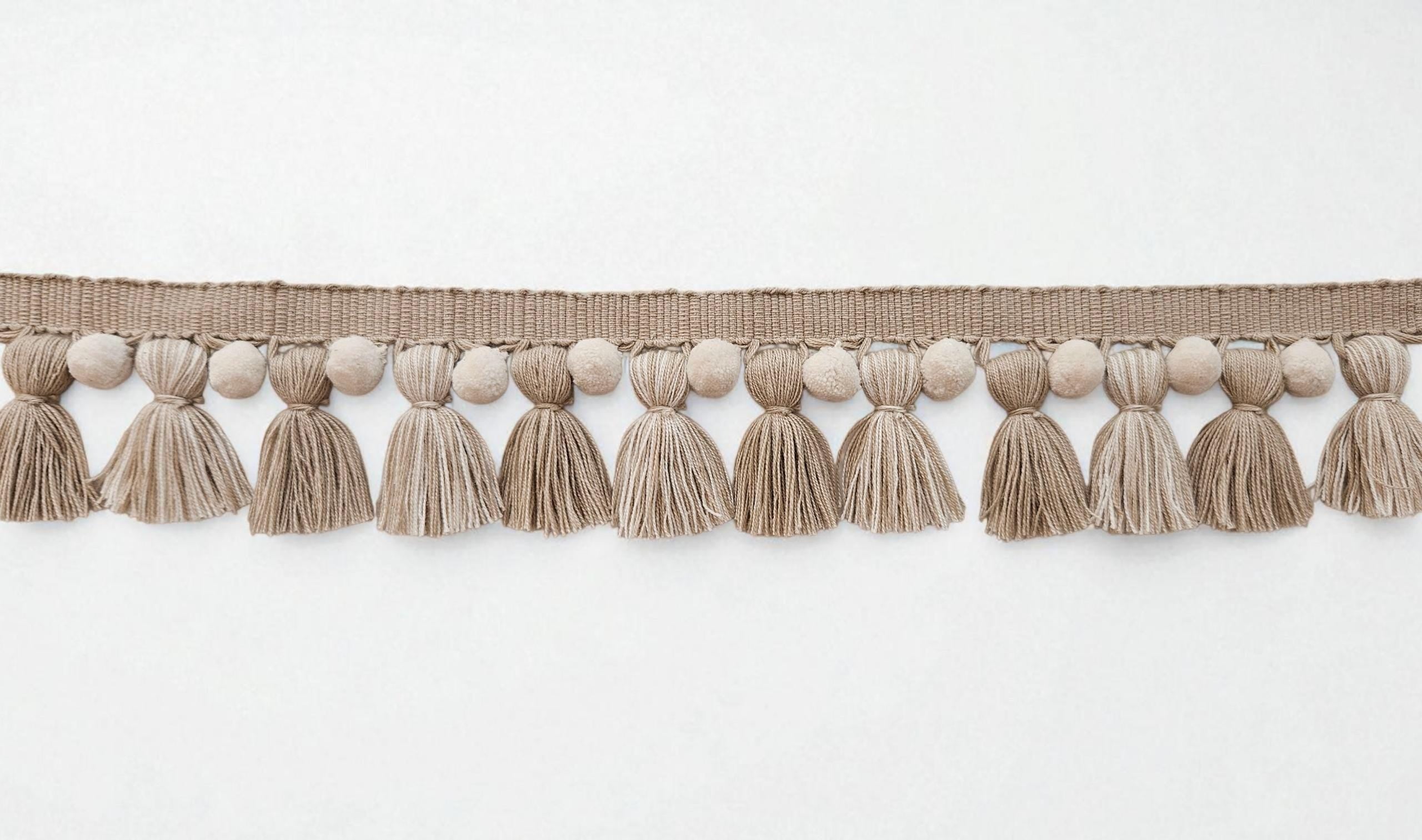 Beige / ivory pom pom tassel trim, tassel fringe & pom pom trim, tassel pom pom trim, boho trim UK, mini pom pom trim, tassel trim